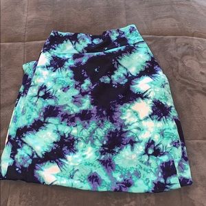 NWOT vibrant tie dyed maxi skirt!